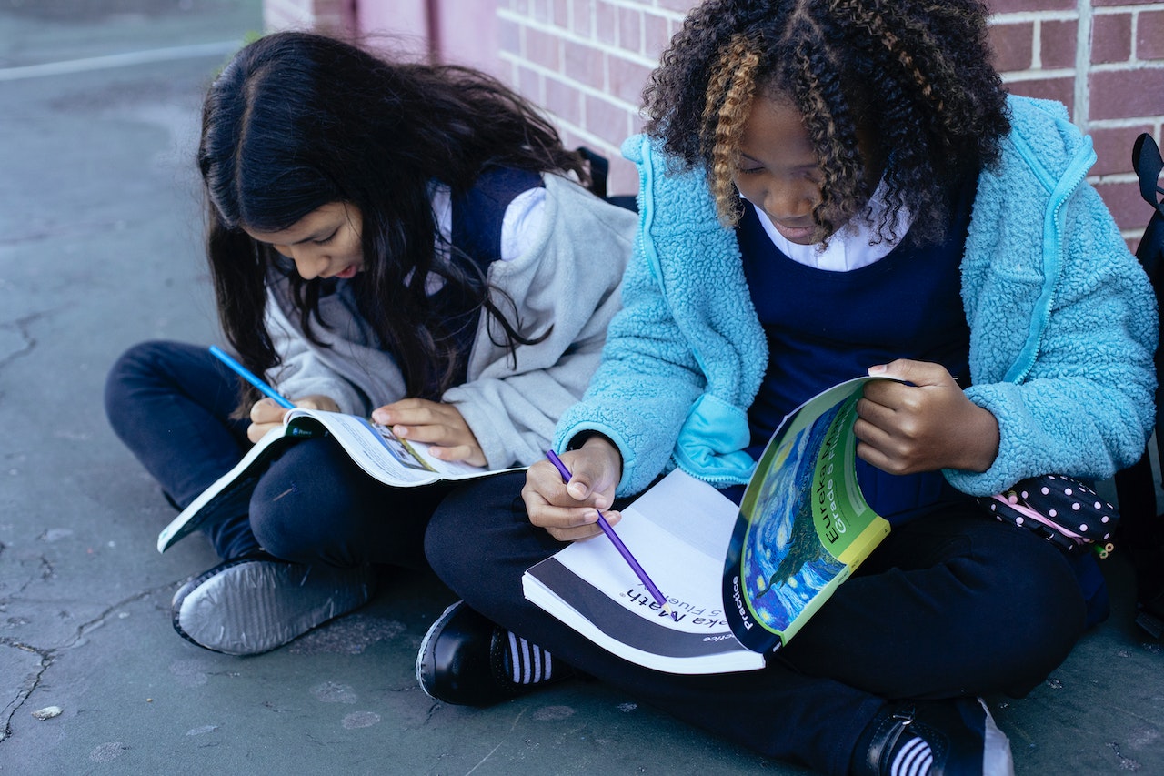 Online 6th Form: Empowering Kids with Flexible Learning 5 Online 6th Form: Empowering Kids with Flexible Learning