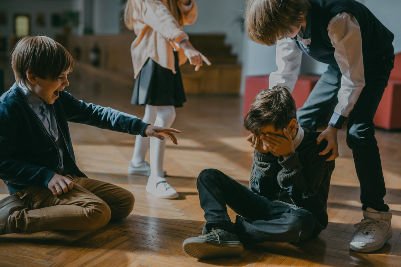 A Parent’s Guide to Navigating the Tricky Waters of Peer Pressure 1 photo 2025 06 24 17 14 24