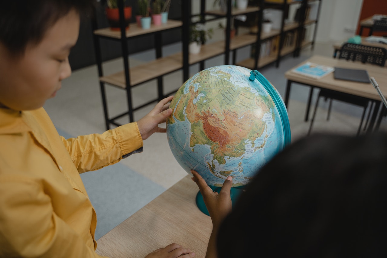 The Investment in Quality Education: Do You Need to Pay for Online Schooling? 1 tkis features 5 5
