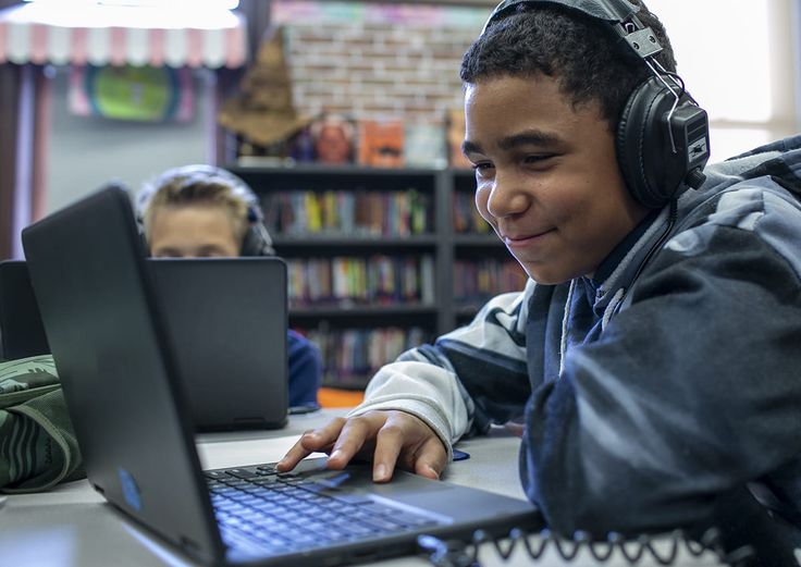 What online learning tools are popular in UK schools? 1 What online learning tools are popular in UK schools?